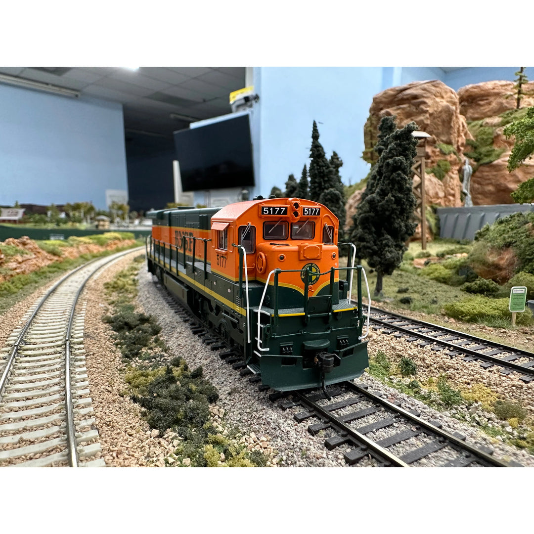 Broadway Limited Imports, HO Scale, 4407, GE C30-7 Diesel Locomotive, Burlington Northern Santa Fe, #5177, USED