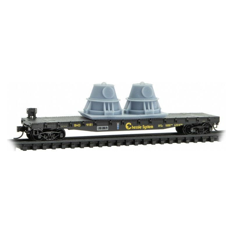 Micro-Trains, N Scale, 045 00 570, 50' Flat Car with Fishbelly Side, Side Mount Brake Wheel, and Pallet with Vessel Head Load, Chessie System, #9151