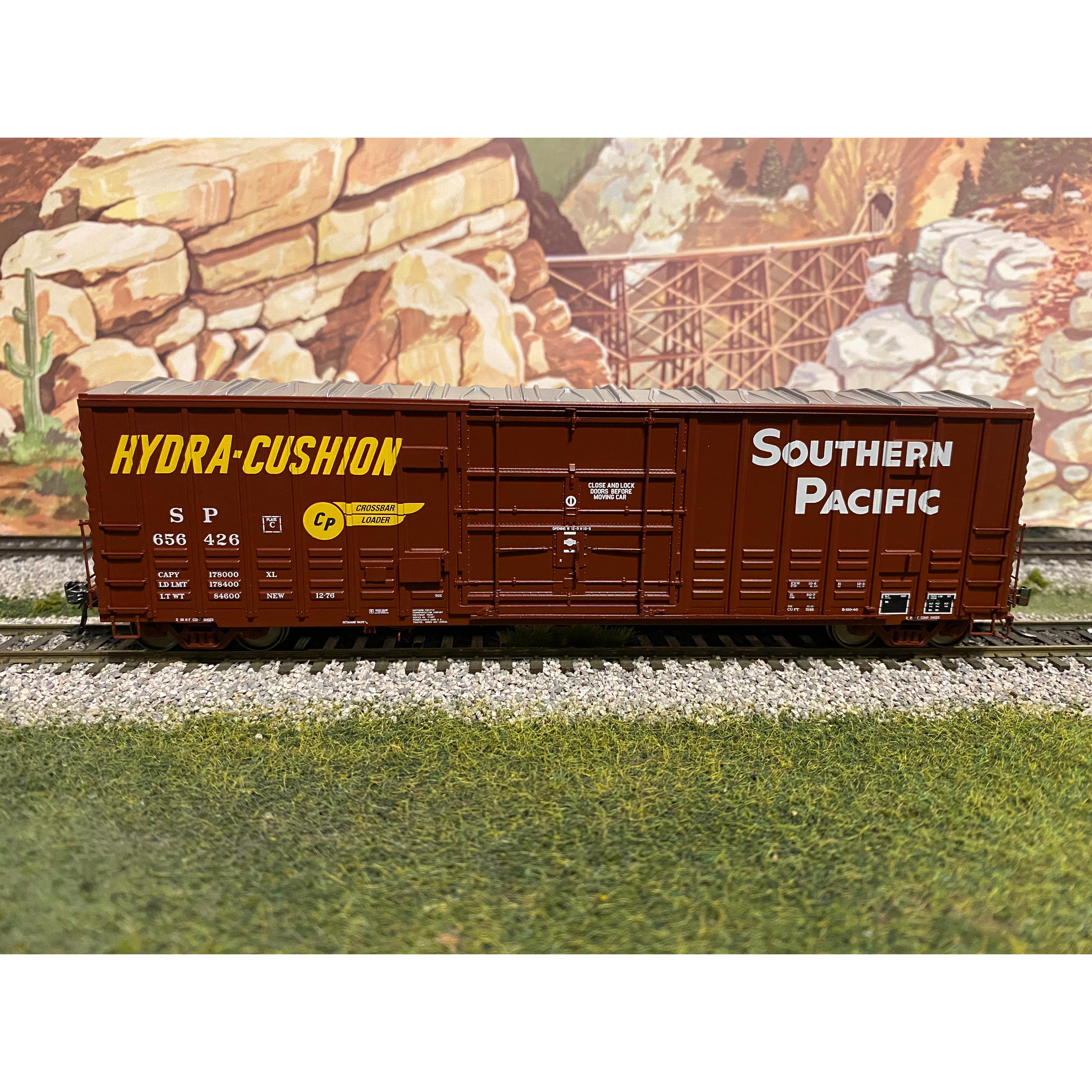 Rapido, HO Scales, 137001, B-100-40 Box Car, Southern Pacific Delivery (Single Car)