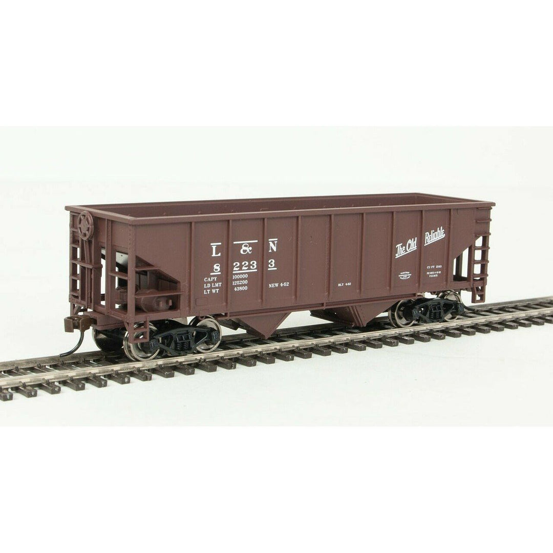 Walthers Trainline HO 931-1841 Freight Coal Hopper, Louisville and Nashville #82233