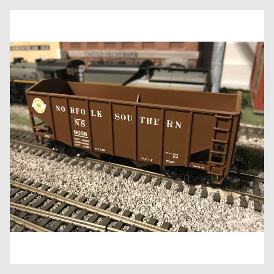 4170321068055 - Bowser Ho 42273 55-Ton Fishbelly Hopper, Norfolk Southern (Peaked End) #9038 - Rj's Trains