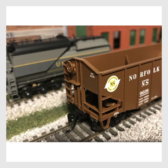 4170321068055 - Bowser Ho 42273 55-Ton Fishbelly Hopper, Norfolk Southern (Peaked End) #9038 - Rj's Trains